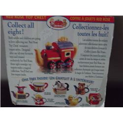 Red Rose Mini Tea Pots (Millenium Set) (8)