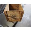 Image 3 : Blue Ribbon Tea Wood Crate (28"x18"x17 1/2")