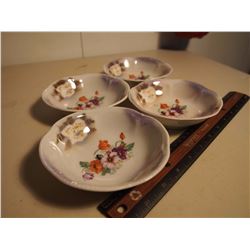 Matching Set of Decorative Bowls(4)