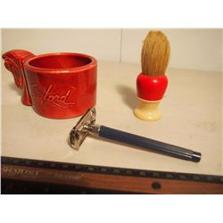 Gaylord Shaving Mug With Brush & Razor