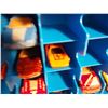 Image 4 : Lot of Hot Wheels with Carrying Case (24)