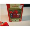 Image 4 : Canada Post Hallmark Post Box Holiday Ornament
