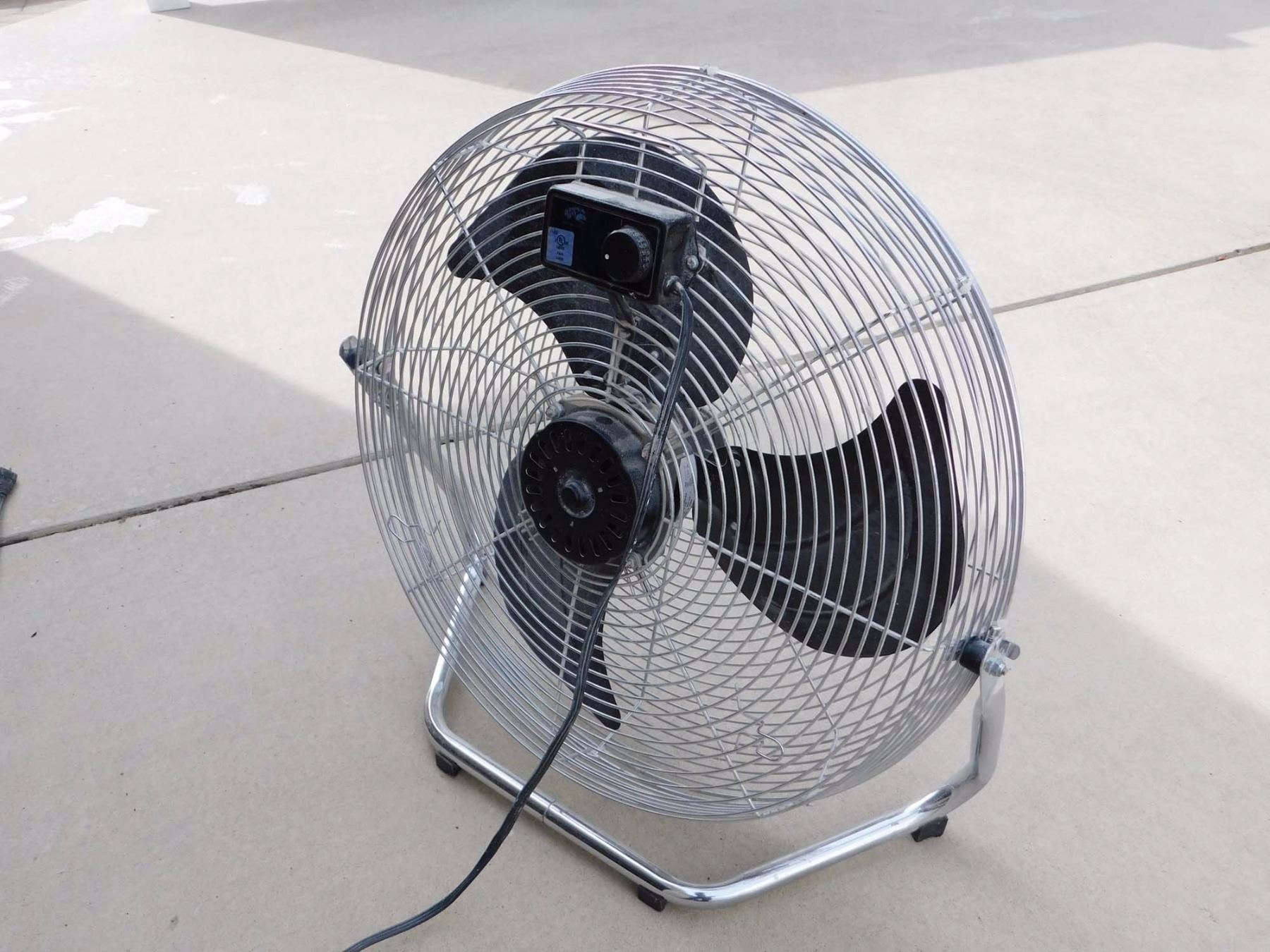 Hampton Bay Metal Floor Fan 24 Tall Hampton Bay Metal Floor Fan 24 Tall