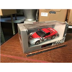 UT Models Chevrolet Corvette Pace Car '99 Daytona 1:18 Car Model