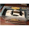 Image 2 : American Muscle Collector's Edition 1969 Hurst Olds 1:18 Die-Cast Metal Car Model