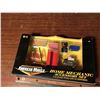 Image 2 : American Muscle Home Mechanic Accessory Set 1:18 Scale Tools & Accessories (2000)
