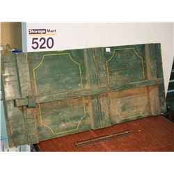 Collapsible Green Wall Display Piece