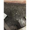 Image 8 : Antique 150 lbs Anvil W/ Stand And Original Attachments