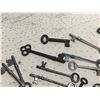 Image 2 : Lot (22) Antique Skeleton Keys