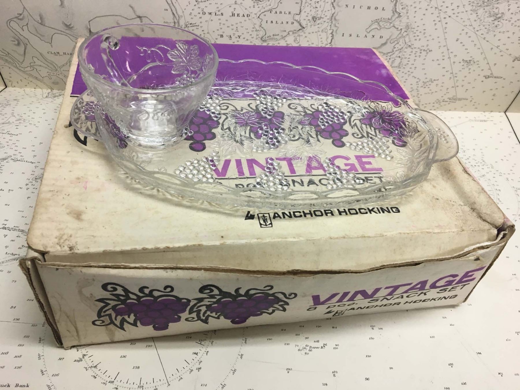 Boxed 8 Piece Vintage Snack Set By Anchor Hocking Bodnarus Auctioneering