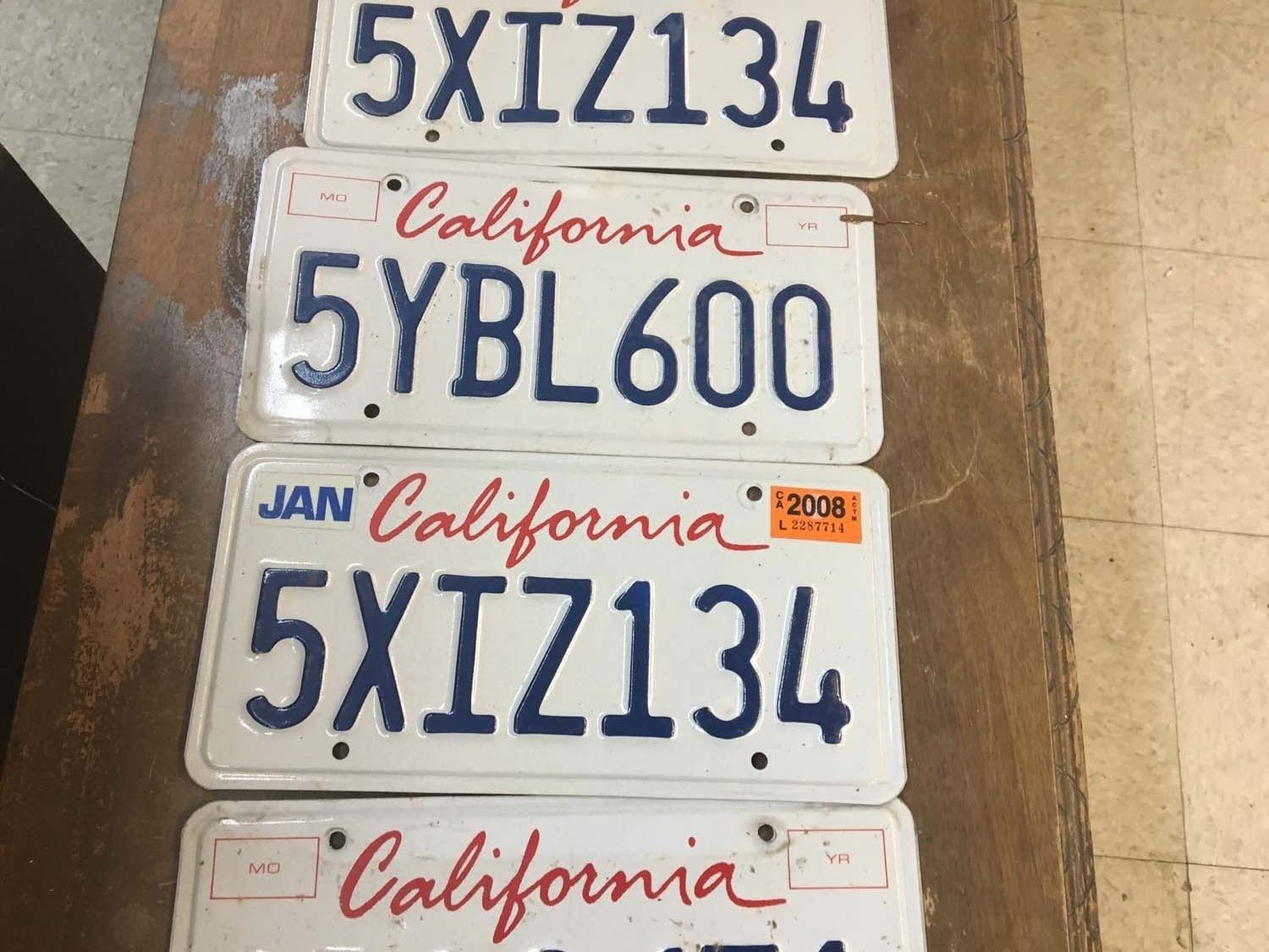 Lot (5) California License Plates Bodnarus Auctioneering