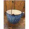 Image 1 : Blue Swirl Graniteware Enamel Kettle Pot