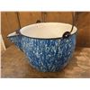 Image 4 : Blue Swirl Graniteware Enamel Kettle Pot