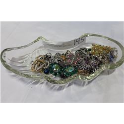 CRYSTAL DISH OF LADIES RHINESTONE PINS AND JEWELLRY