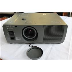 PANASONIC PROJECTOR TV