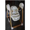 Image 1 : EDDDIE BAUER BABY SWING