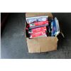 Image 1 : BOX OF SPORTS PUZZLES AND MEMORIBILIA