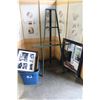 Image 1 : EASEL AND TOTE OF PICTURES
