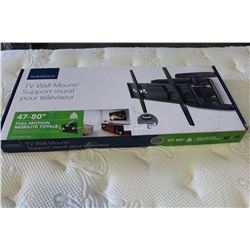 AS NEW 47-80" FULL MOTION TV WALL MOUNT COMPLETE IN BOX