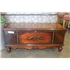 Image 1 : CEDAR BLANKET BOX AND DOLLS