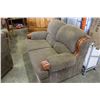 Image 3 : 3 PIECE PILLOW BACK WOOD FRAME SOFA LOVESEAT AND CHAIR