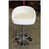 Image 1 : WHITE BARSTOOL