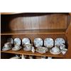 Image 2 : LOT OF ROYAL ALBERT PETIT POINT CHINA