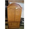 Image 1 : WOOD BOROUGH HONEY OAK WARDROBE