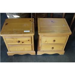 PAIR OF PINE NIGHTSTANDS