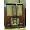 Image 1 : RCA Victor Tube radio