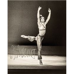 Ballet Dancer RUDOLF NUREYEV Autograph Photograph Signed