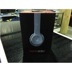 PAIR OF BEATS SOLO 2 BY DR.DRE HEADPHONE SET LIGHT BLUE