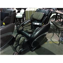 OSAKI MODEL OS4000 SMART CHAIR ZERO GRAVITY MASSAGE CHAIR. BLACK LEATHER WITH BEIGE