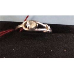 RING - 10K WHTIE GOLD WITH GEMSTONE - SZ 4.5 (1.4GM) - RETAIL ESTIMATE $350