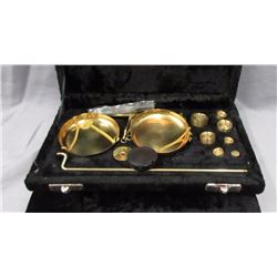 GOLD BALANCE SCALE IN CASE