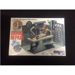 THE BIONIC WOMAN BIONIC REPAIR SNAP TOGETHER MODEL KIT NEW IN BOX