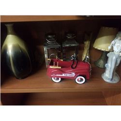 DECORATIVE SHELF LOT
