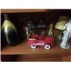 Image 1 : DECORATIVE SHELF LOT