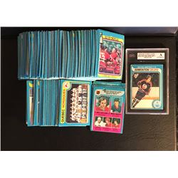 1979-80 0-PEE-CHEE HOCKEY CARD LOT W/ WAYNE GRETZKY ROOKIE CARD #18