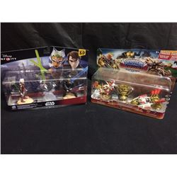STAR WARS TWILIGHT OF THE REPUBLIC ACTION FIGURE SET & SKYLANDERS SUPERCHARGERS ACTION FIGURE SET