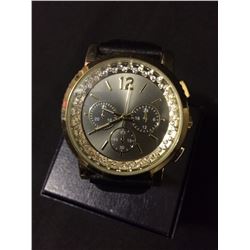 DESIGNER WOMENS WRIST WATCH W/ LEATHER STRAP