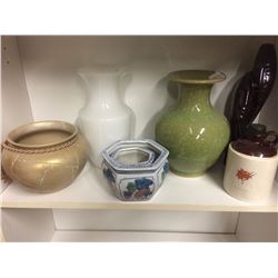 DECORATIVE VASE SHELF LOT