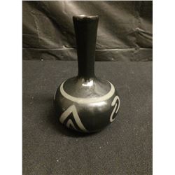 NATIVE AMERICAN CEDAR MESA POTTERY PIECE