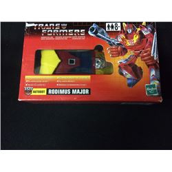 HASBRO TRANSFORMERS GENERATION ONE COMMEMORATIVE SERIES FIGURE IN BOX
