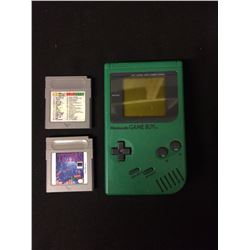 NINTENDO GAME BOY HAND HELD VIDEO GAME SYSTEM W/ GAMES LOT