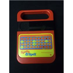 VINTAGE SPEAK AND SPELL ELECTRONIC HAND HELD CHILD COMPUTER BY TEXAS INSTRUMENTS