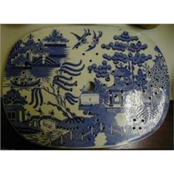 A Victorian Willow Pattern Meat Drainer, 37 cm