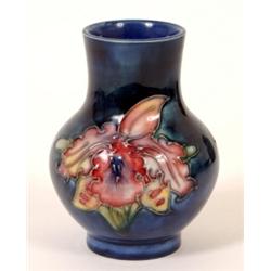 A Moorcroft Iris Pattern Vase, 10 cm