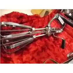 KITCHENALIA - VINTAGE HAND MIXER