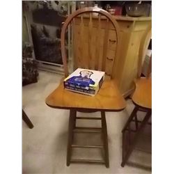 OAK SWIVEL BAR STOOL